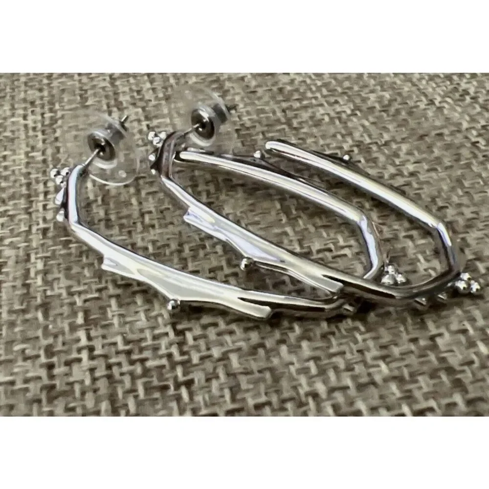 Kendra Scott NEW earrings - Baroque Ella silver hoops - Picture 5 of 8